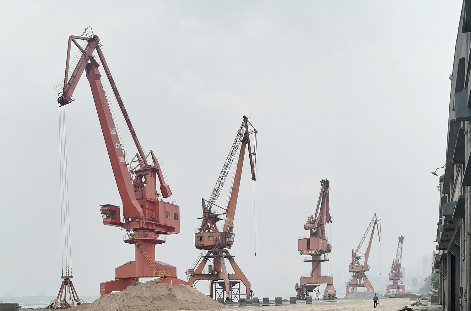 微特為黃石港門座機(jī)配裝力矩限制器