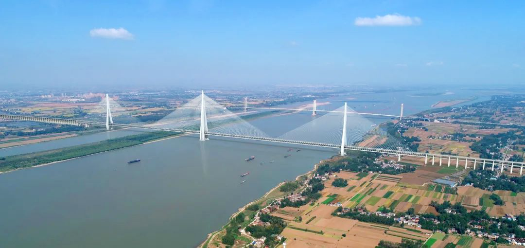 微特設(shè)備再次伴隨長(zhǎng)江大橋建設(shè)