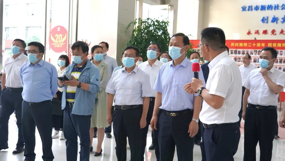 馬國(guó)強(qiáng)率部分全國(guó)人大代表、省代表來(lái)微特調(diào)研科技創(chuàng)新工作